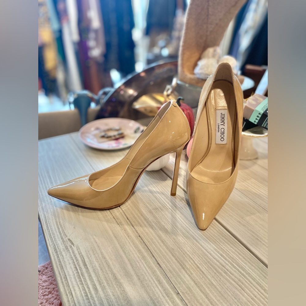 Jimmy Choo Tan Patent Leather Shoes, Size 7.